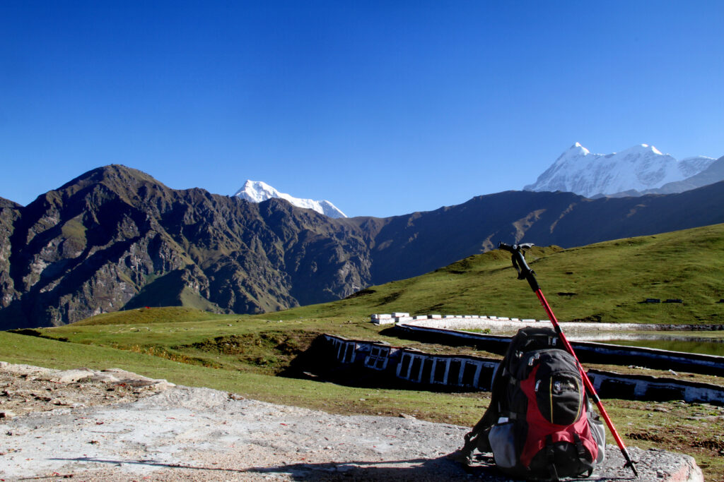 The silver crown !! | Majestic range of Nandaghunti, Trishul… | Flickr