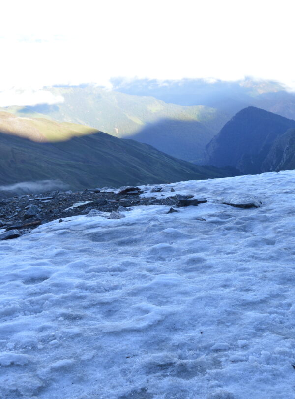 Roopkund_-_The_Mystery_Lake